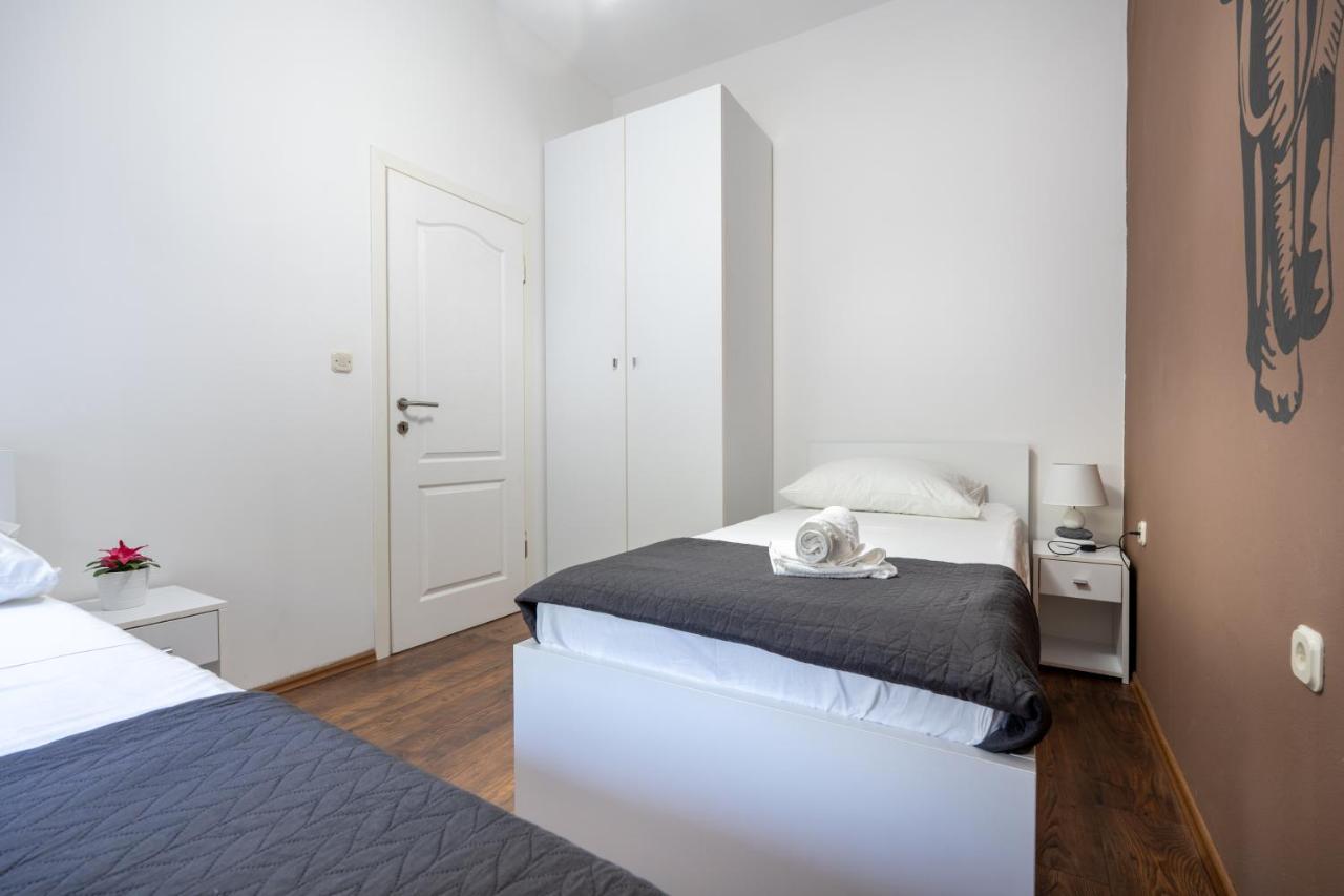Ferienwohnung Ivano Ston Exterior foto